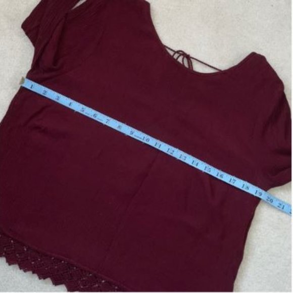 Burgundy Lace-Trimmed Blouse - Picture 4 of 7